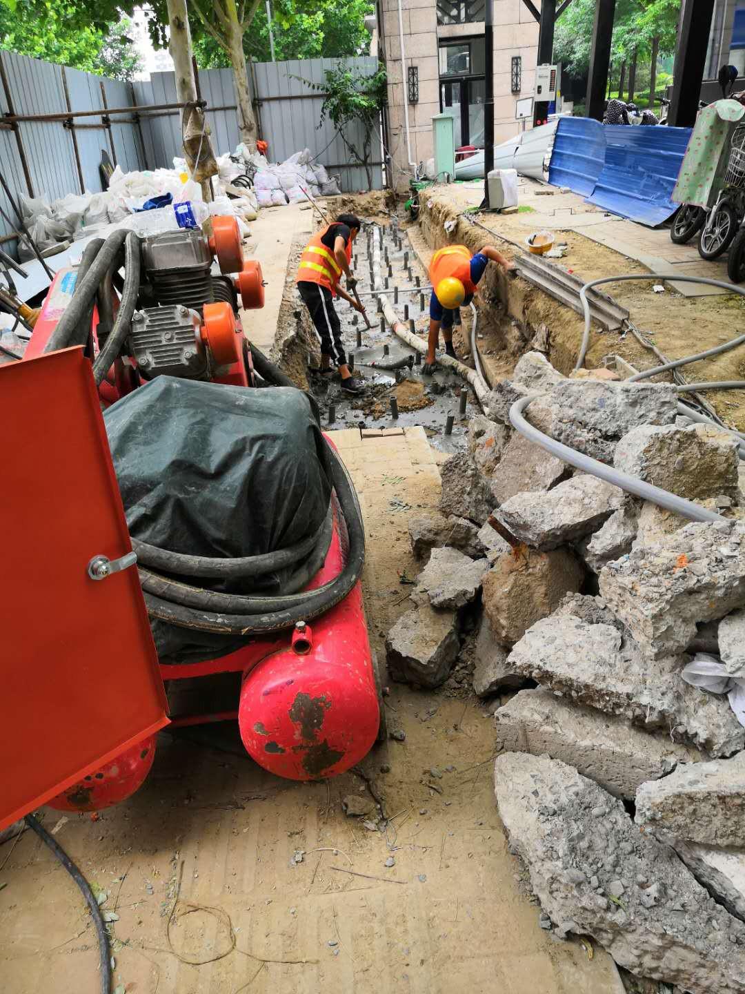 梅州地基加固解决房子的地基下沉问题